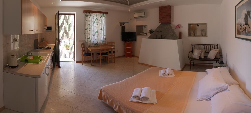 Hotel Sd House Bol Esterno foto